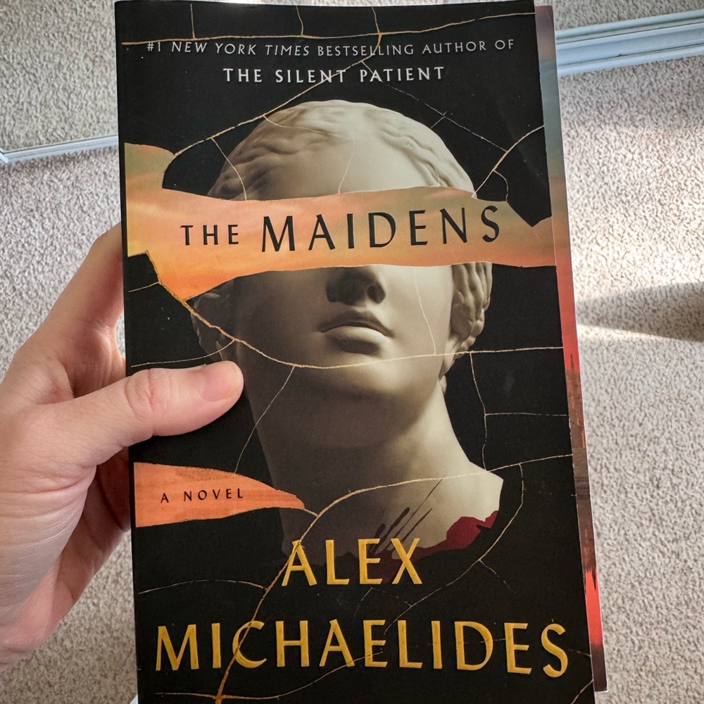 The Maidens by Alex Michaelides - Black and Gold Cover
